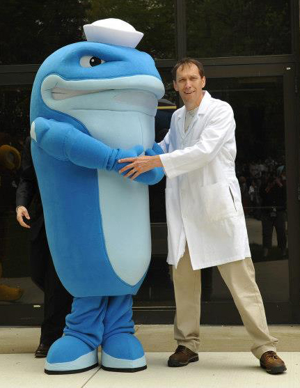 walking-whale-mascot-costume-01